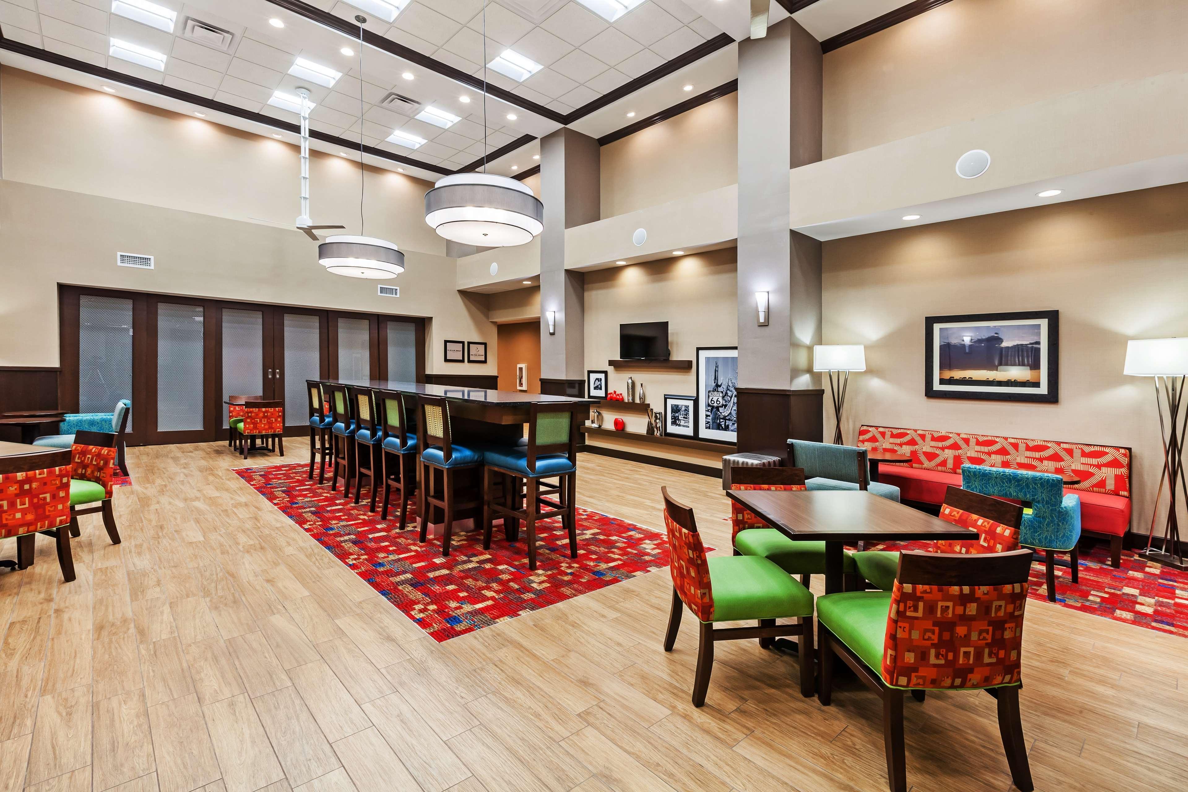 Hampton Inn & Suites Claremore Exterior photo