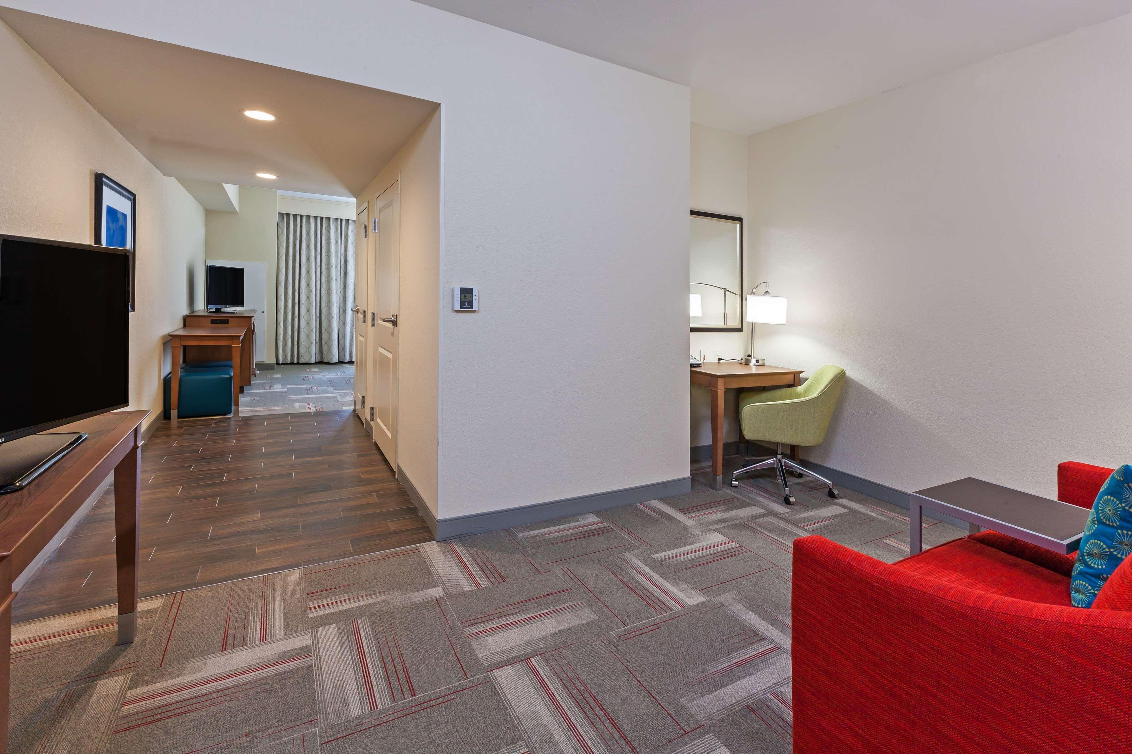 Hampton Inn & Suites Claremore Exterior photo