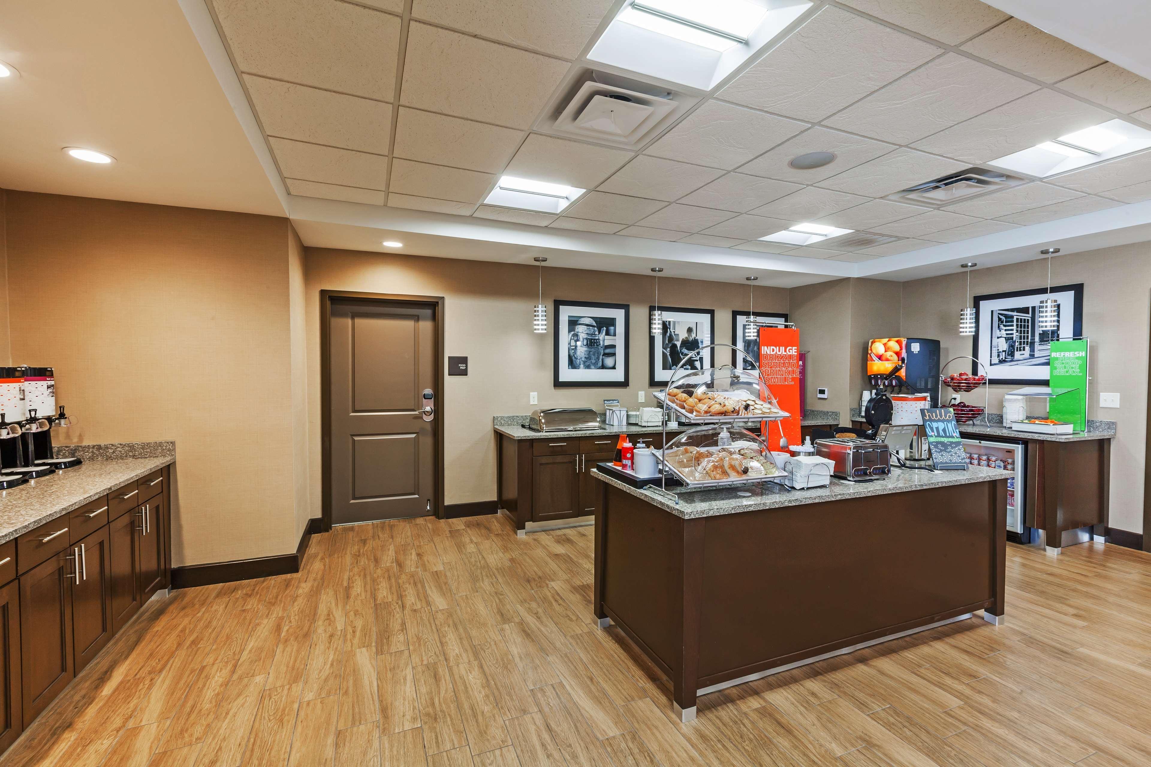 Hampton Inn & Suites Claremore Exterior photo