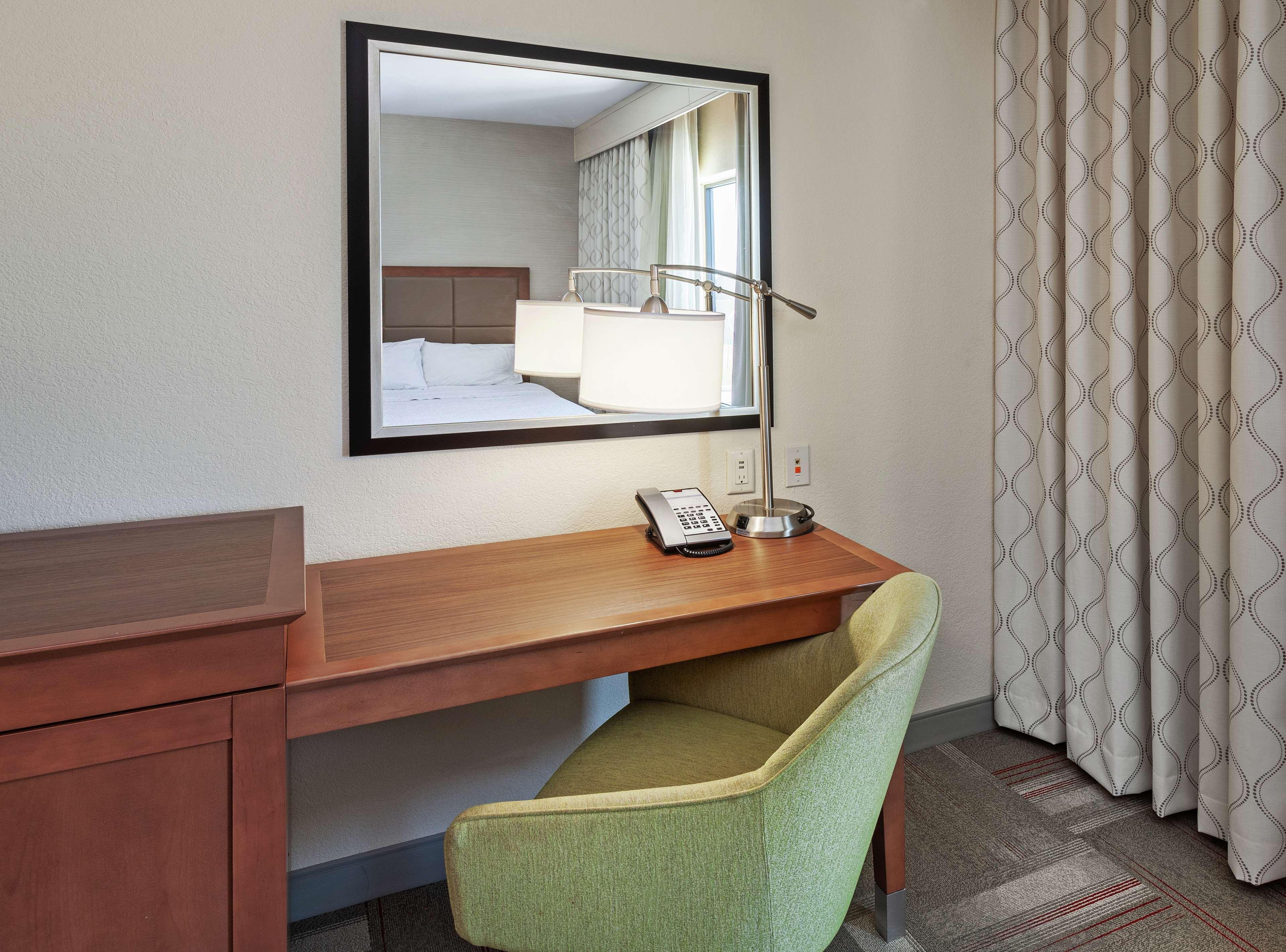 Hampton Inn & Suites Claremore Exterior photo